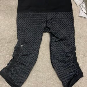 Hits at the knee. Great condition no snags or piling.